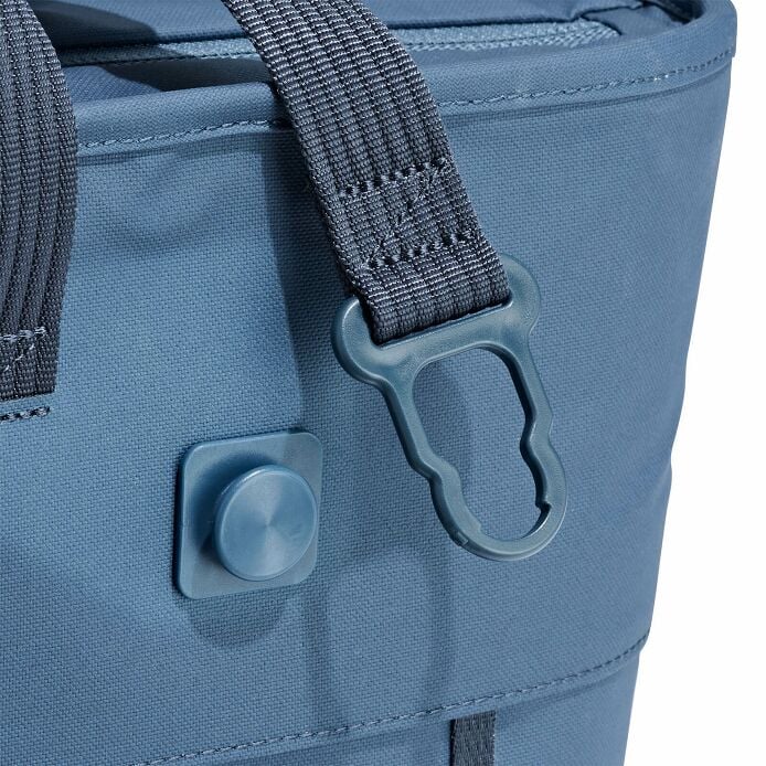 carryouttm-soft-cooler-tote-20-l-j8 250815_hydro_cooler_details_14841_2.jpg