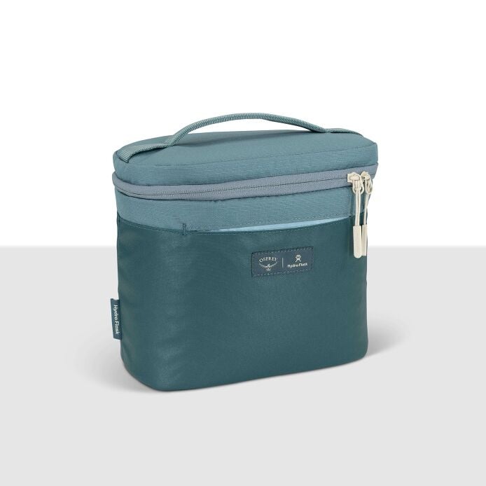 osprey-axis-x-hydro-flask-campus-essentials-bundle-d2 axisxhydroflask_s26_detail1_cascadeblue_10007249_1.jpg