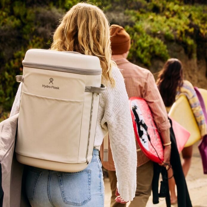 carryouttm-backpack-22-l-g2 hf_carryout_bouwer_d1_l1_torrey_pines_lifestyle_0974_2.jpg