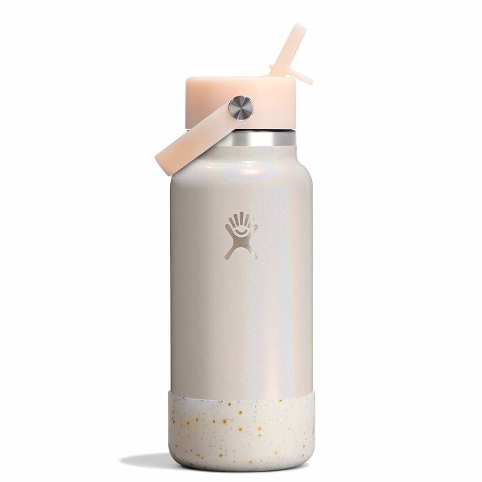 medium-boot-s6 le-f25w32-g-32-oz-wide-flex-straw-cap-glimmer-cream-straight-withboot_1_1_1.jpg