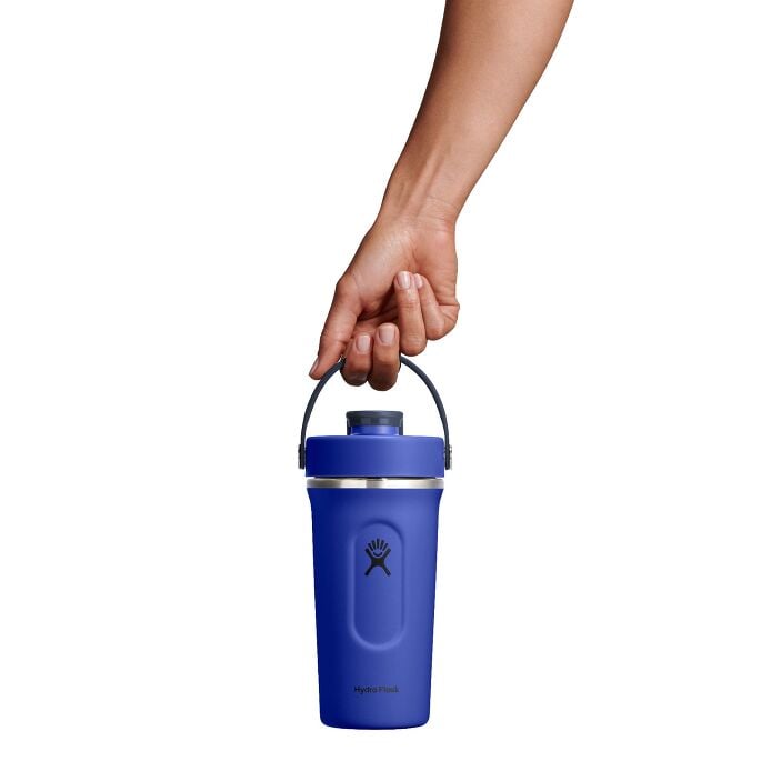 24-oz-insulated-shaker-bottle-e0 mxc24382_24_oz_insulated_shaker_bottle_capri_blue_hb.jpg